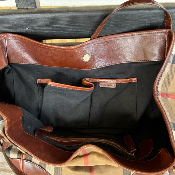 Burberry Canterbury Tote - Picture 11 of 17
